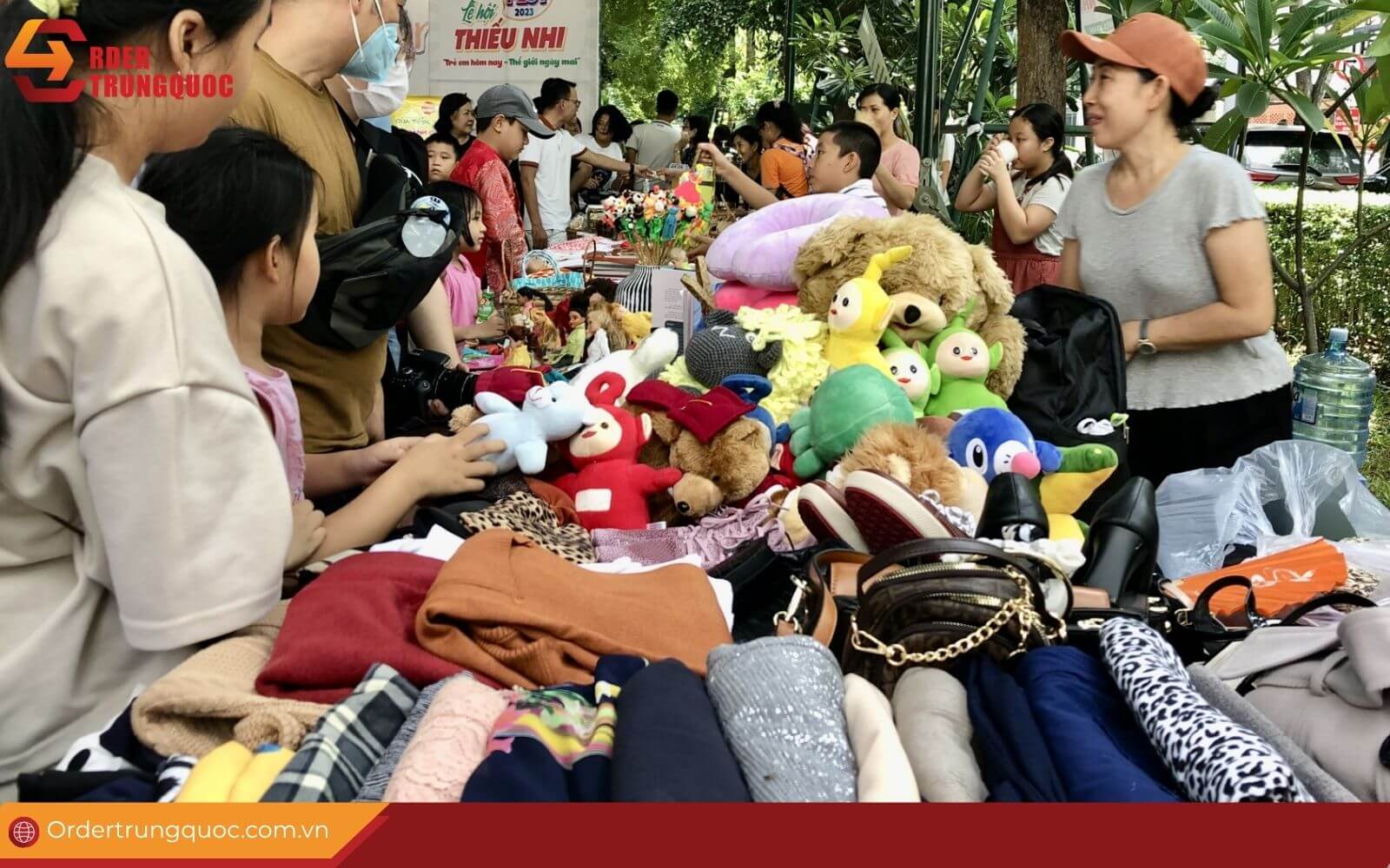 Chọn mua gấu bông Trung Quốc tại chợ Việt Nam Chọn mua gấu bông Trung Quốc tại chợ Việt Nam