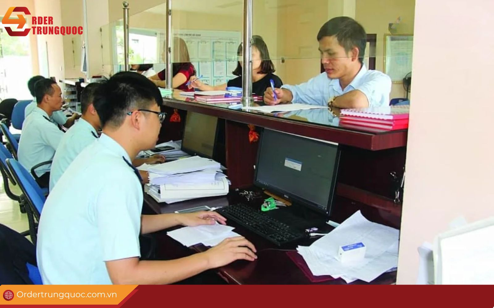 Bước 4: Xử lý thủ tục hải quan